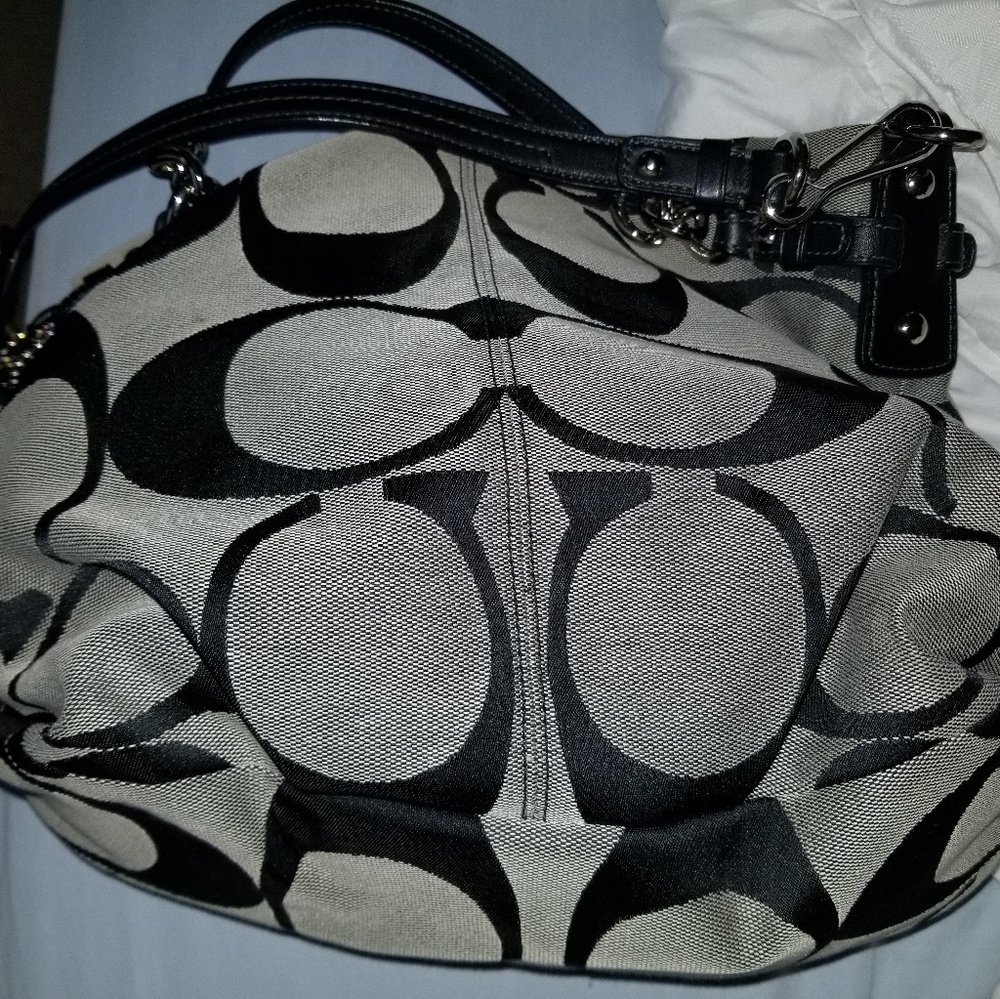 Coach purse teade value 350.00
